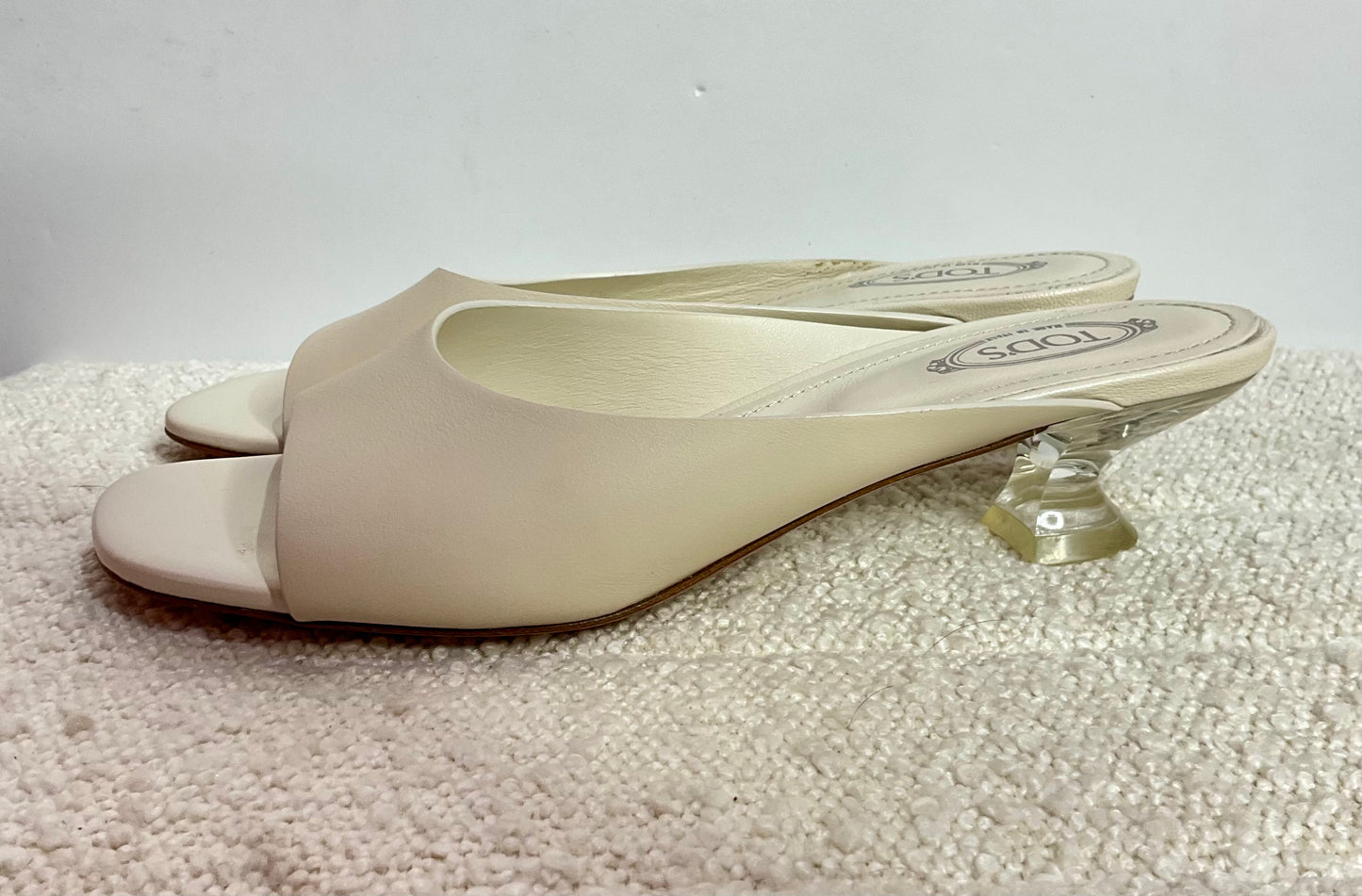 Tods White Kitten Heal 37.5