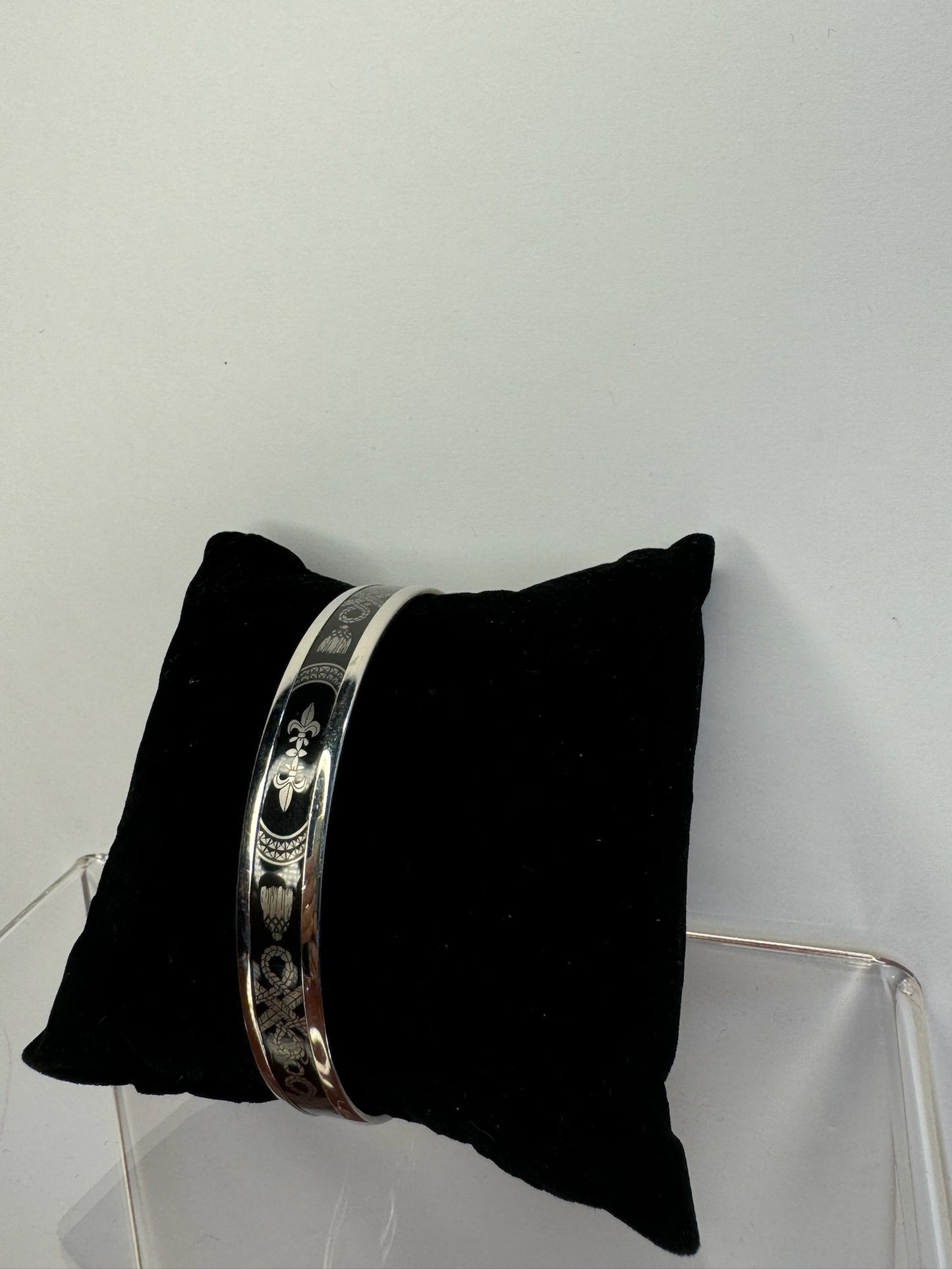 Hermes thin bamgle with silver rope detail