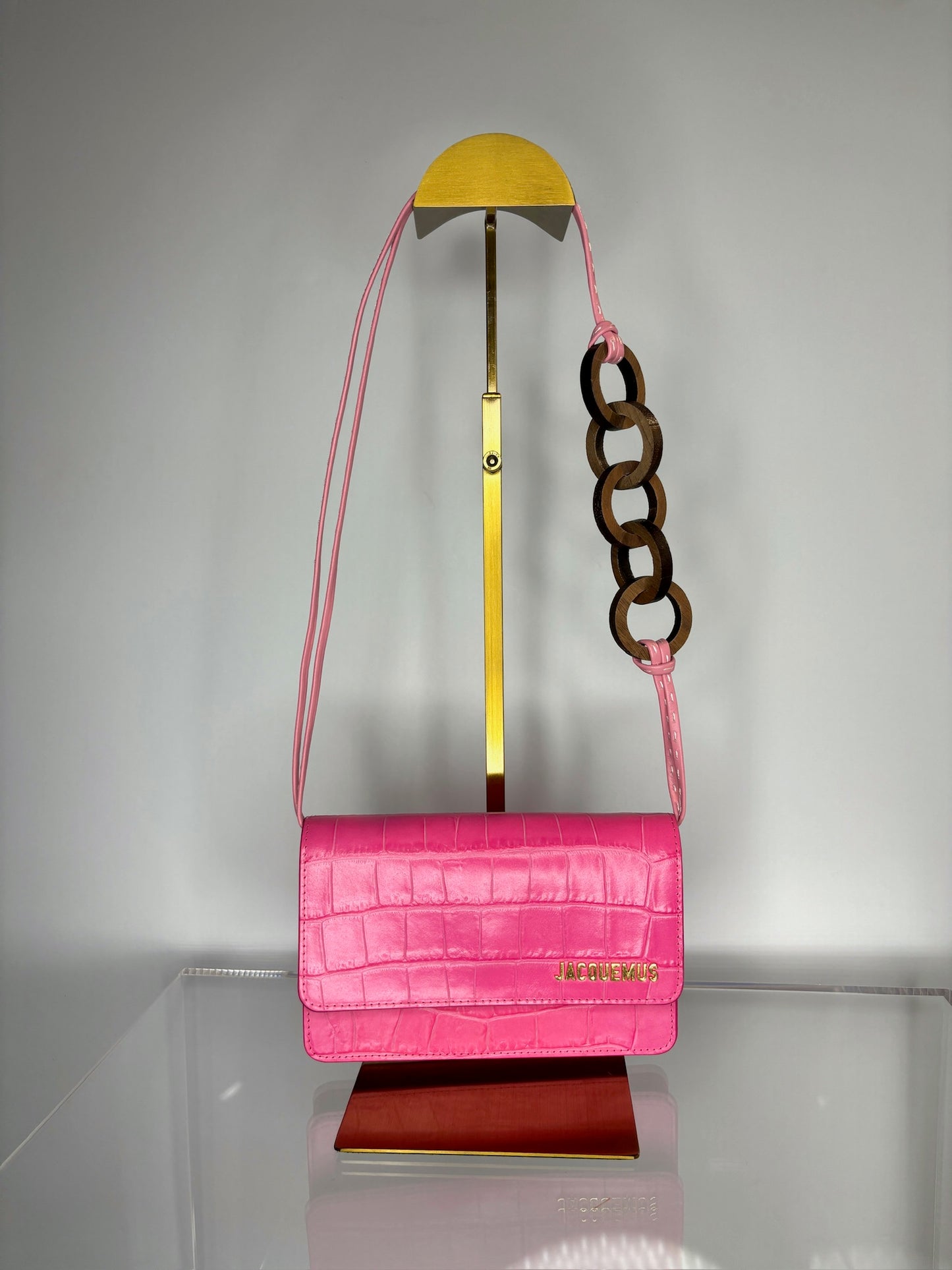 Jaquemus pink circle wood bag