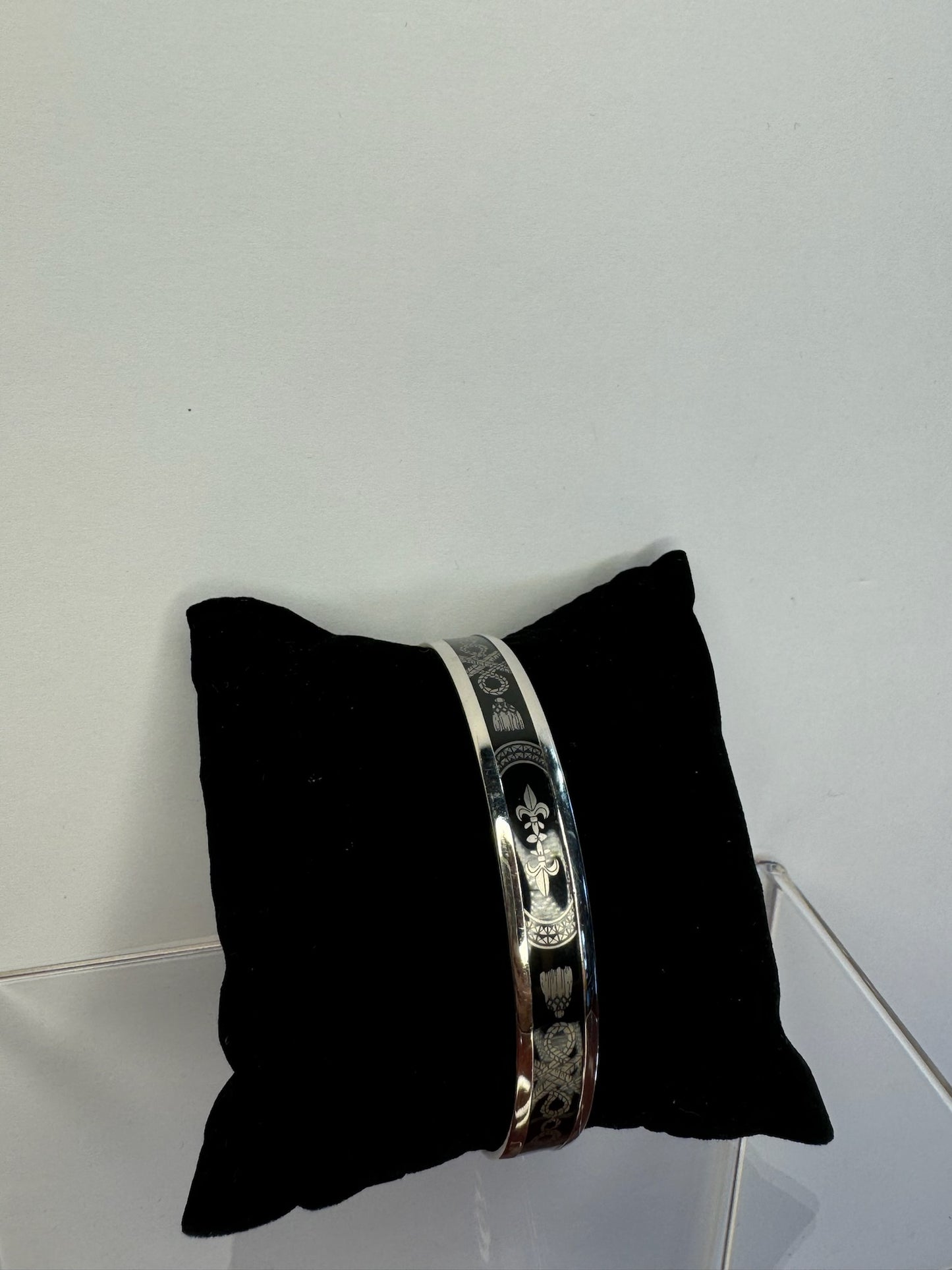 Hermes thin bamgle with silver rope detail