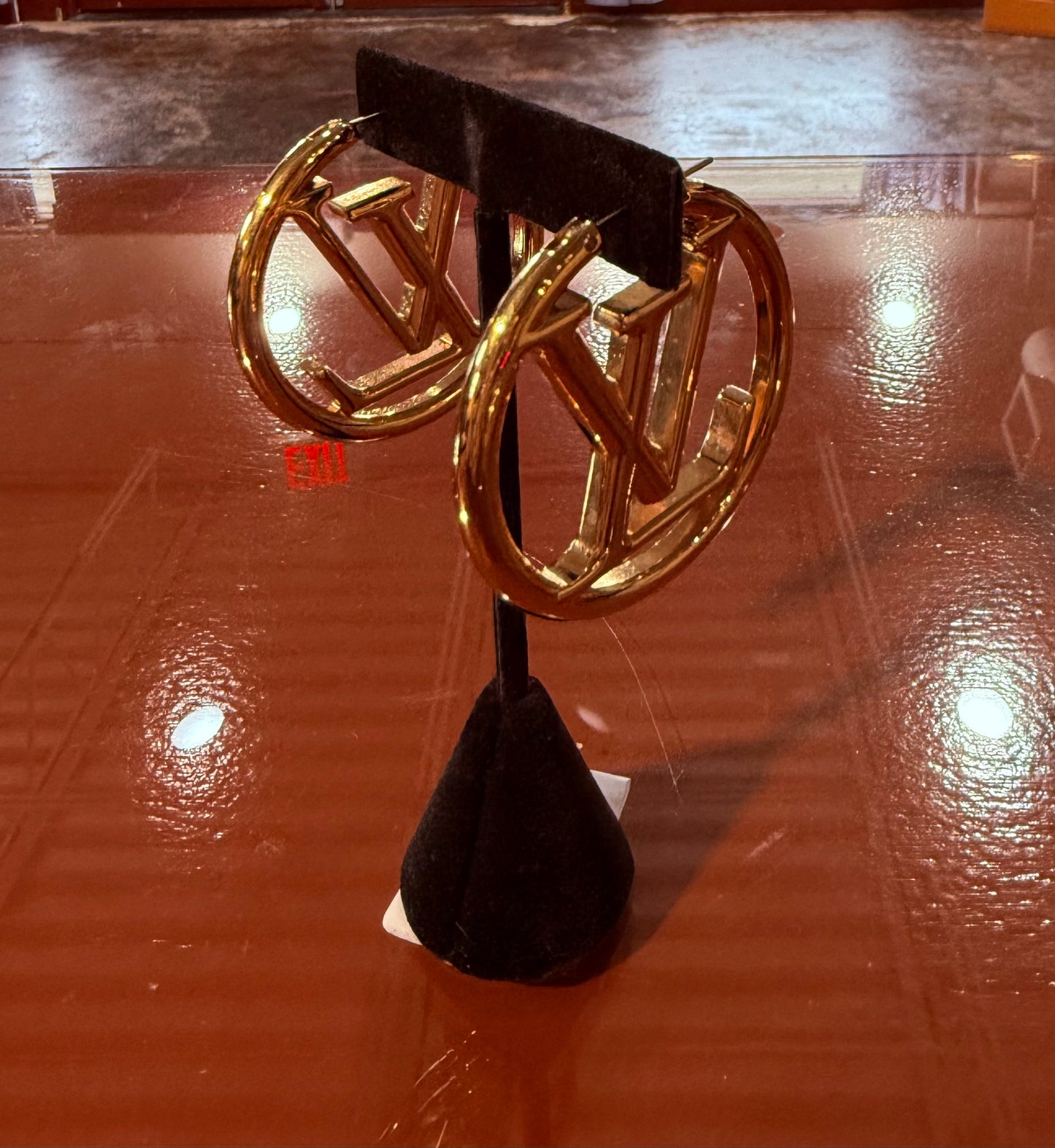 Louis Vuitton Earrings Gold