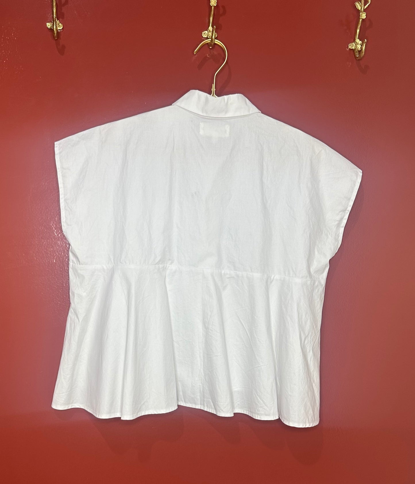 Sophia White Sleeveless Button Up Top M