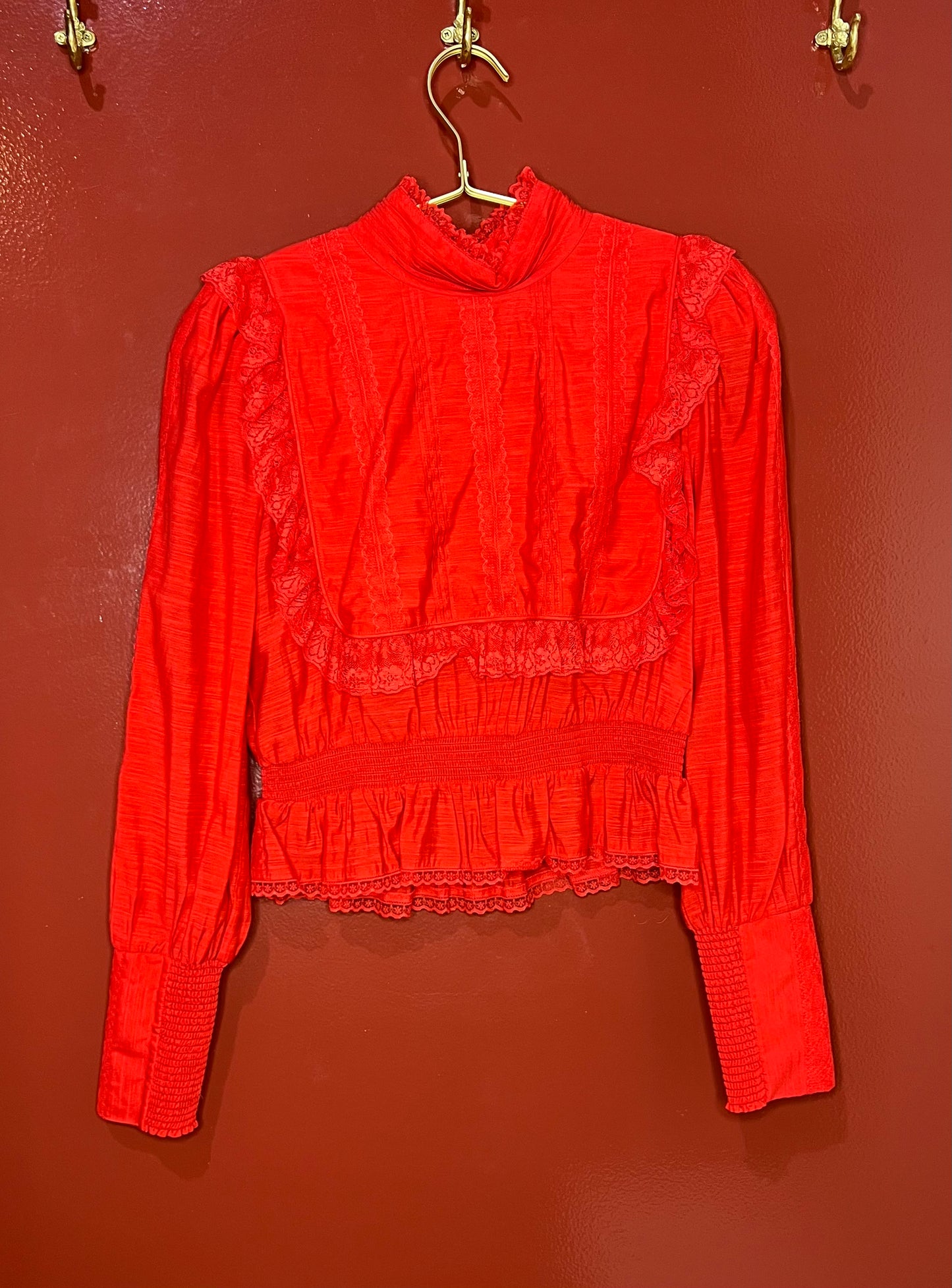 Hunter Bell Red Lace Trim Top L
