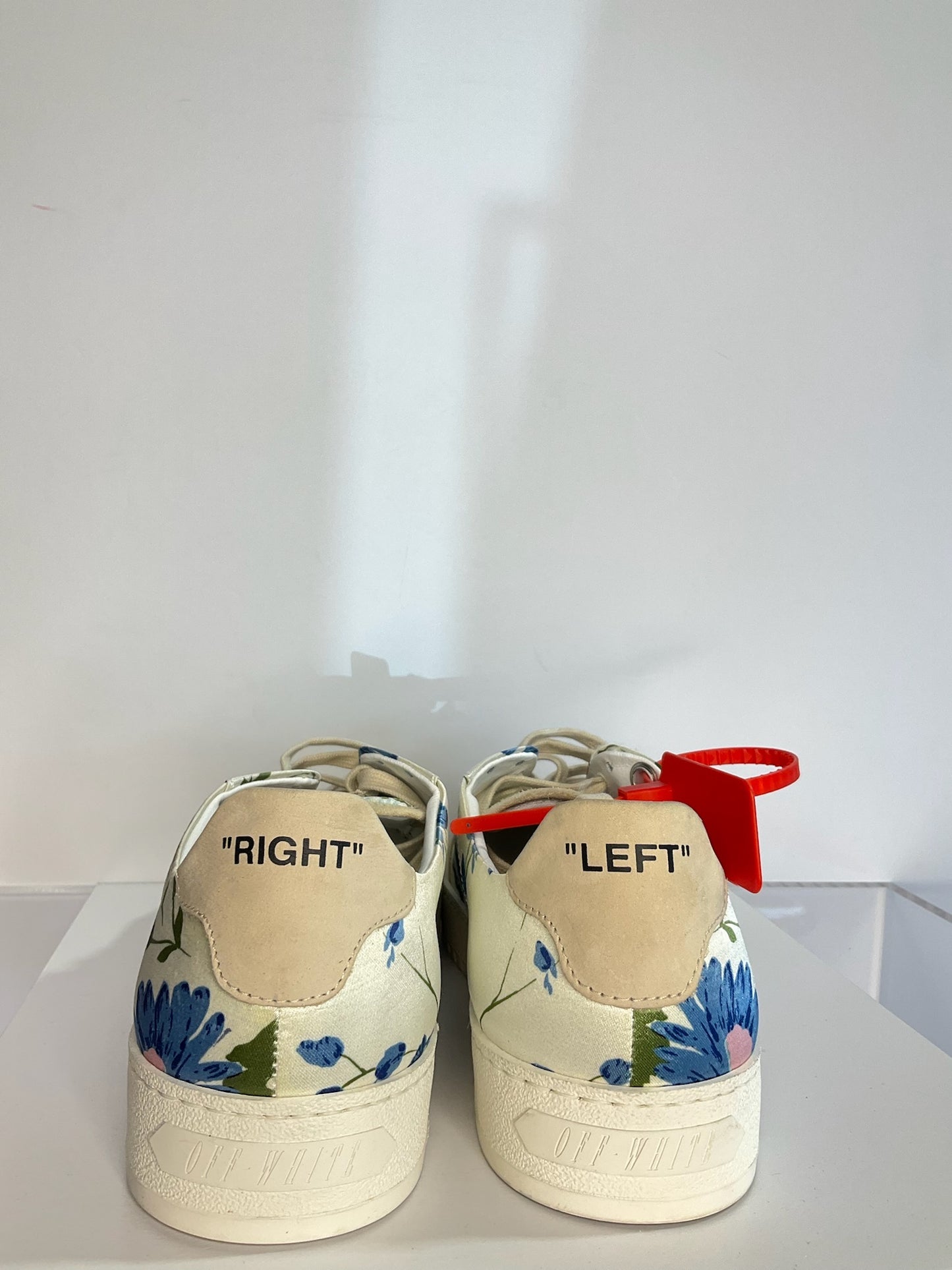 Off white sneakers 39