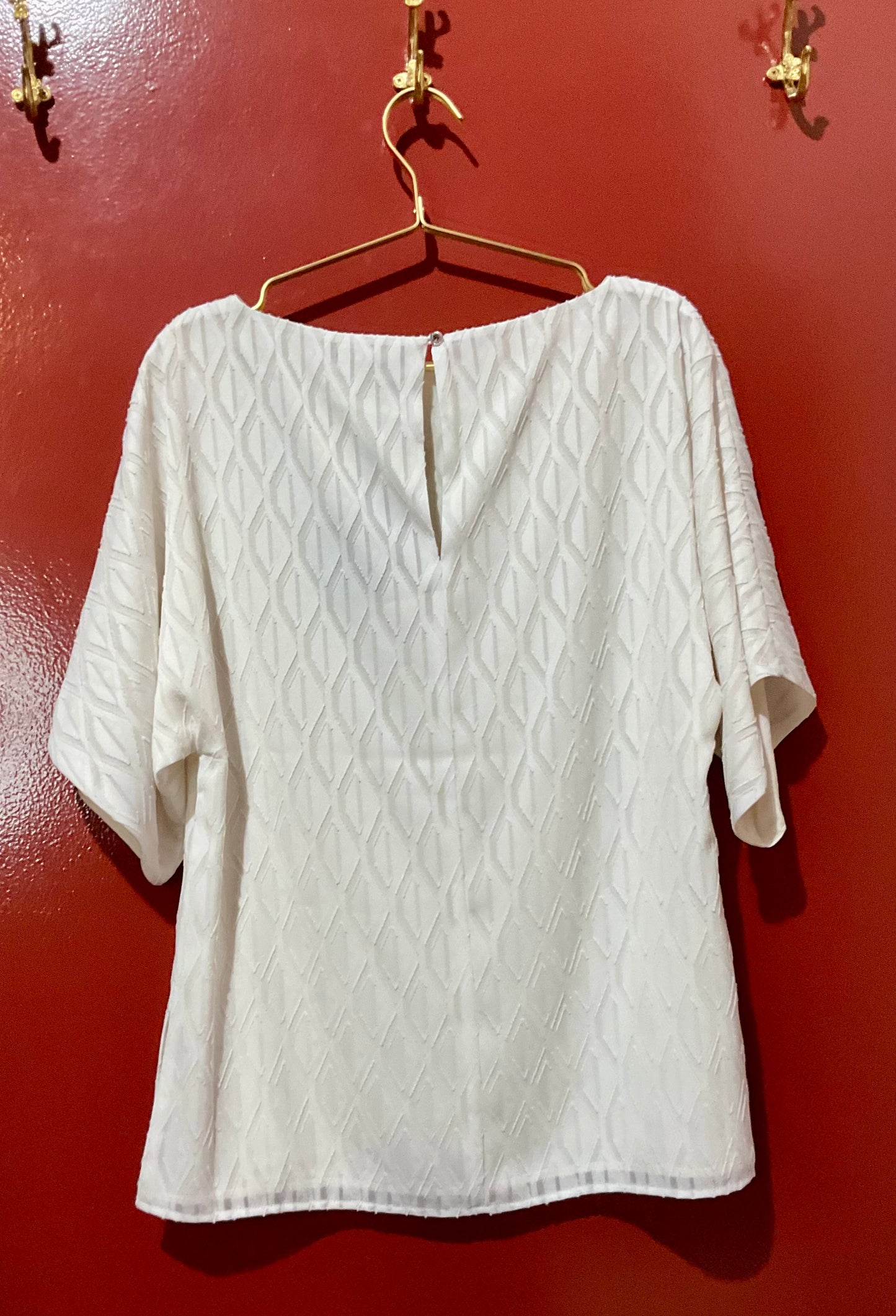St. John White Top W/ Rhinestone S