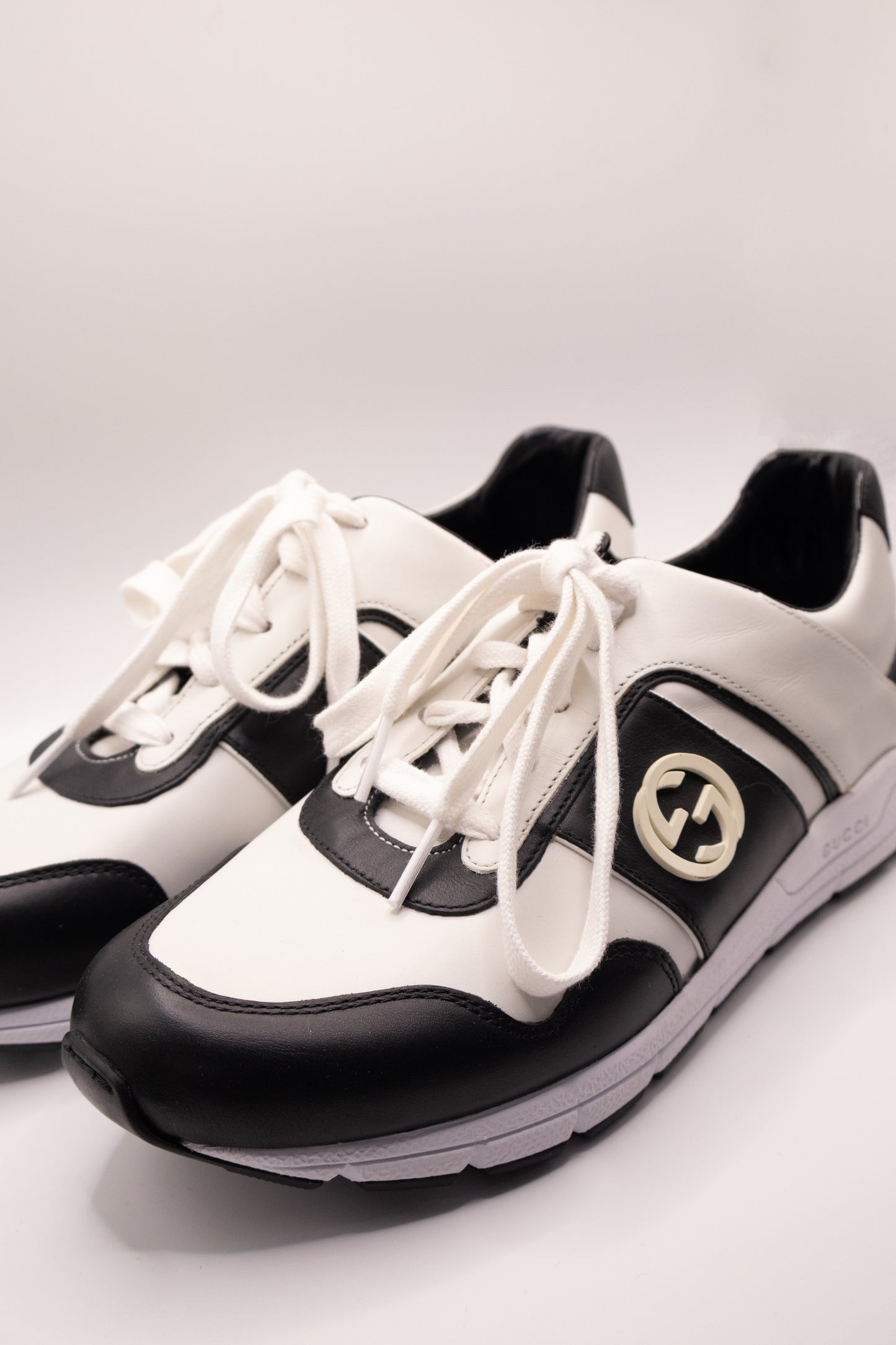 Gucci Black/White Sneakers 38 1/2