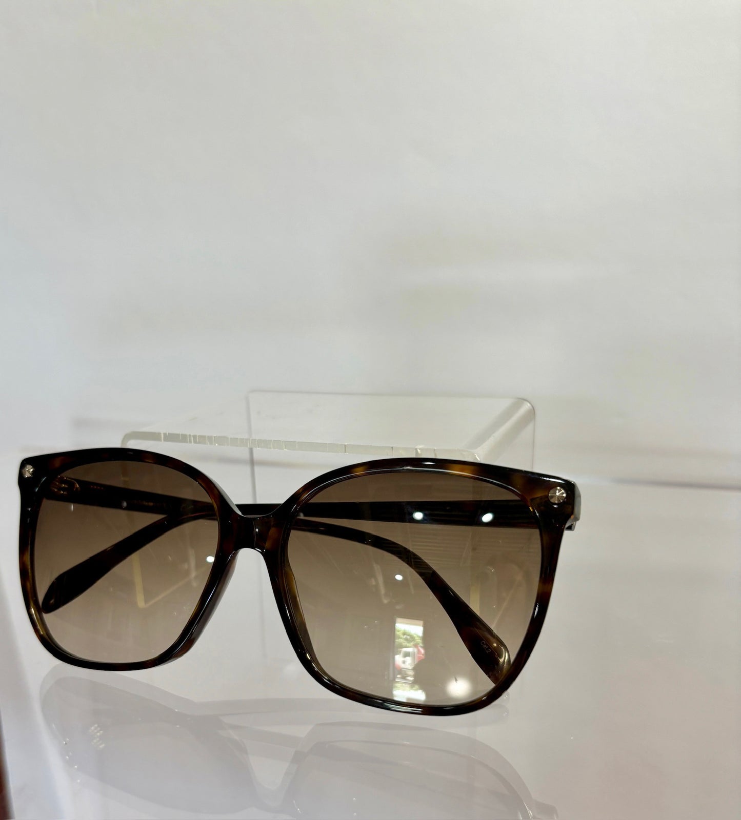 Alexander McQueen sung brown