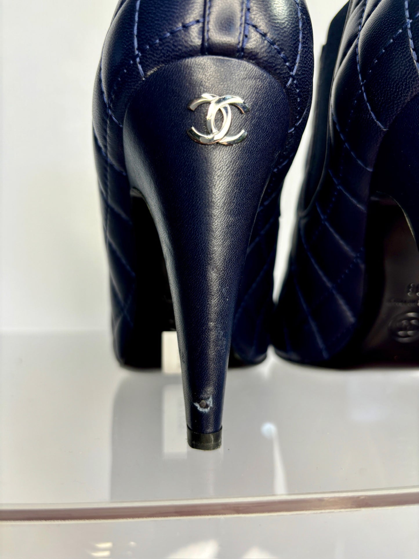 Chanel bootie quilted 38