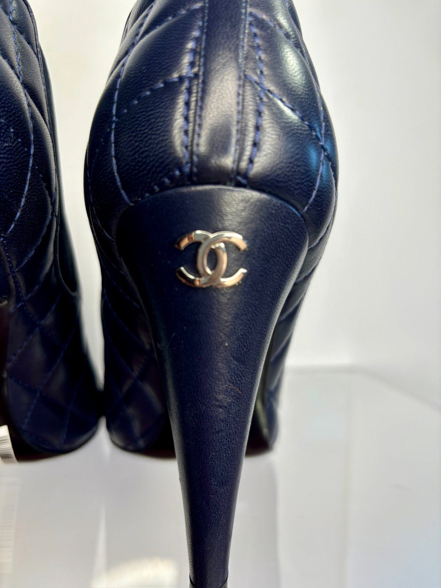 Chanel bootie quilted 38