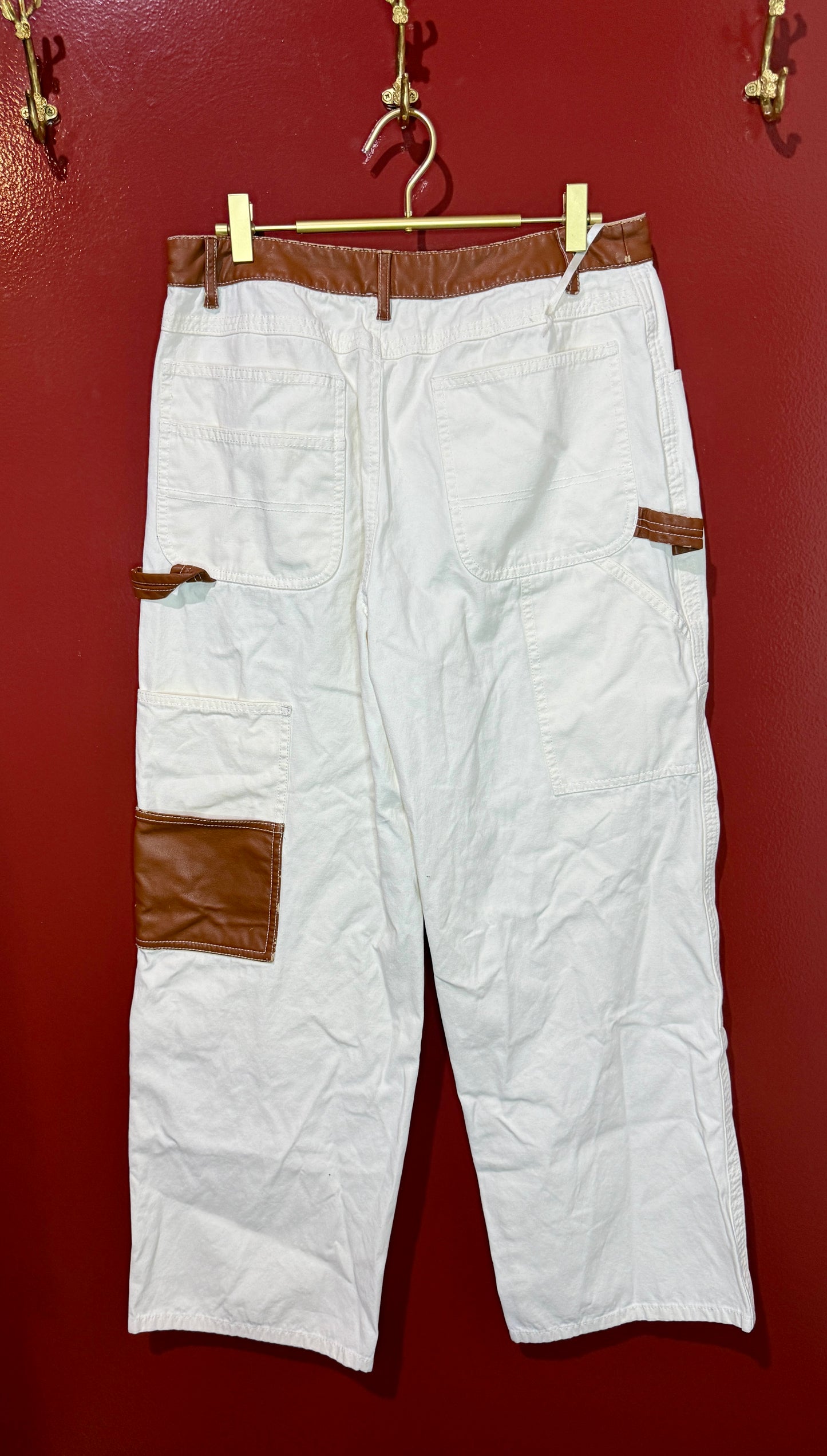 Staud Wide Leg Ivory with Leather Band Pant L/10