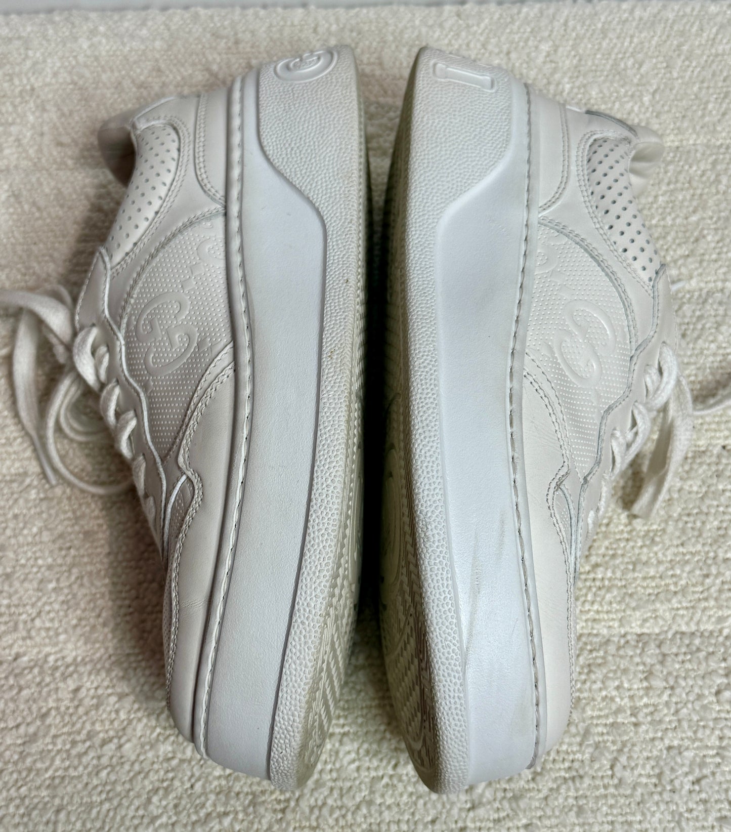Gucci Embossed Sneake 37.5