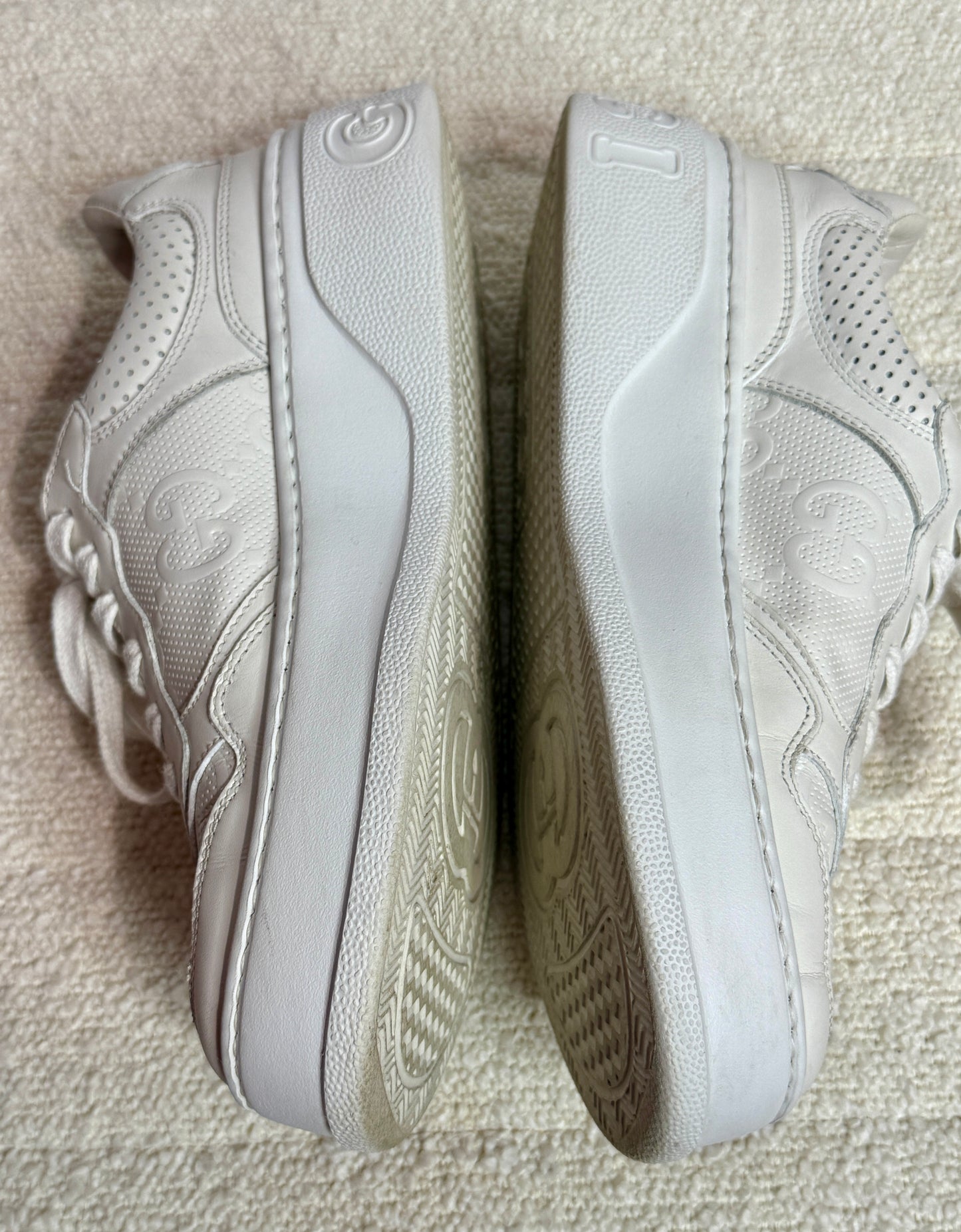 Gucci Embossed Sneake 37.5