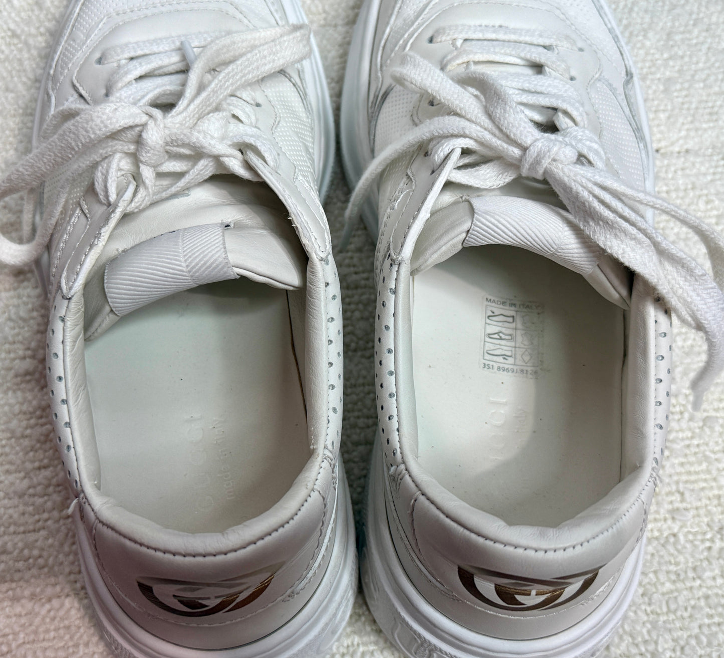 Gucci Embossed Sneake 37.5