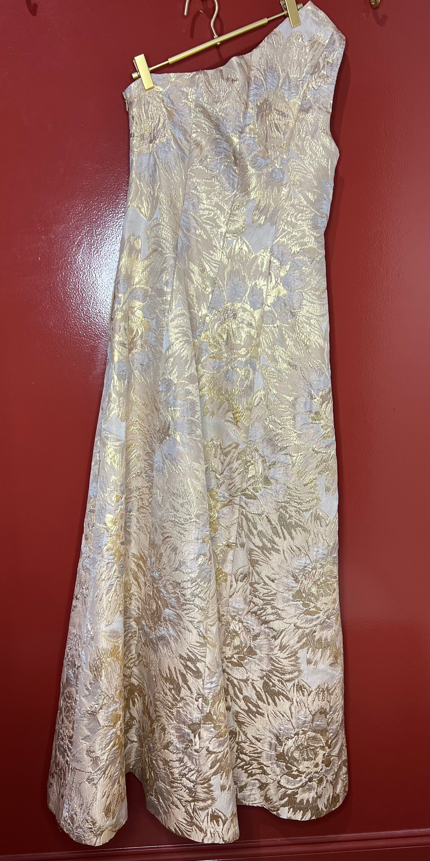 Kay Unger Long Gold Gown 8