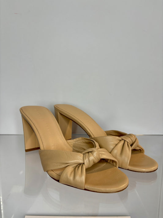 Veronica Beard Tan Knot Sandals 7