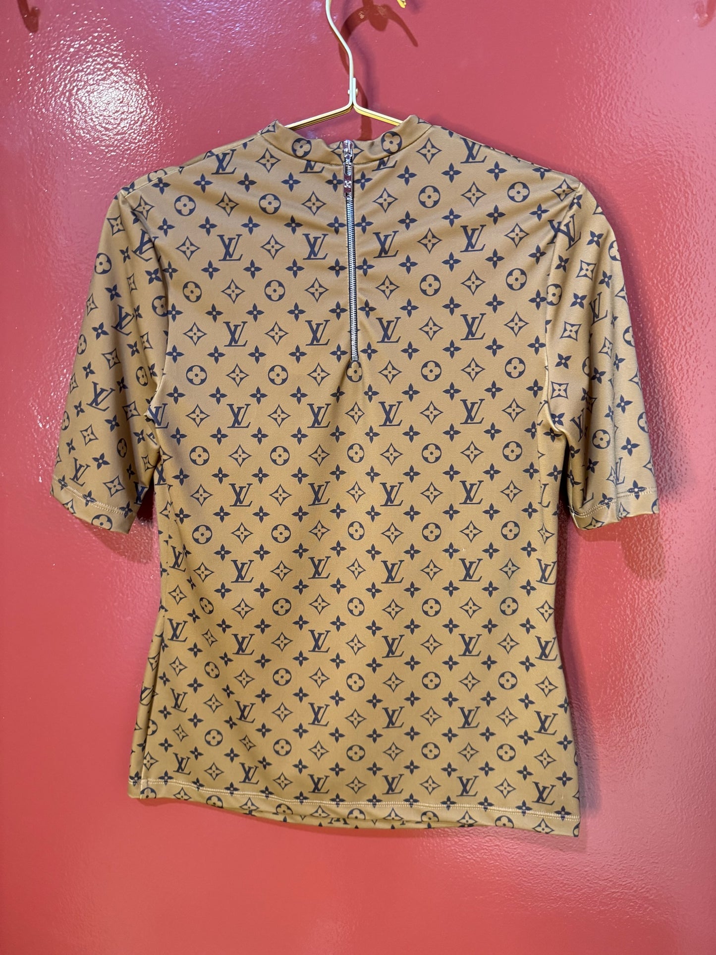 Louis Vuitton Mono Top 5