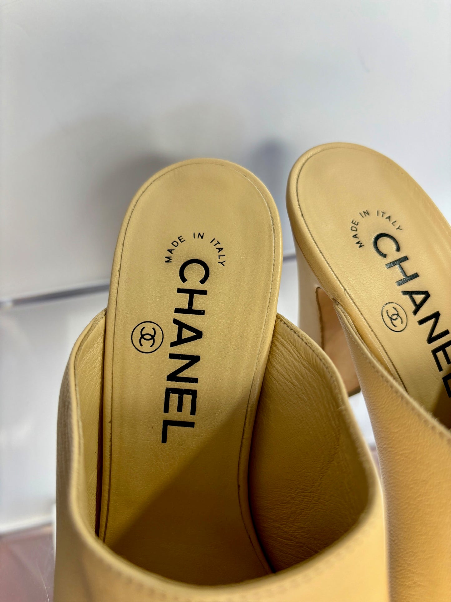 Chanel Mule Platform Heel Ivory/Black 37.5