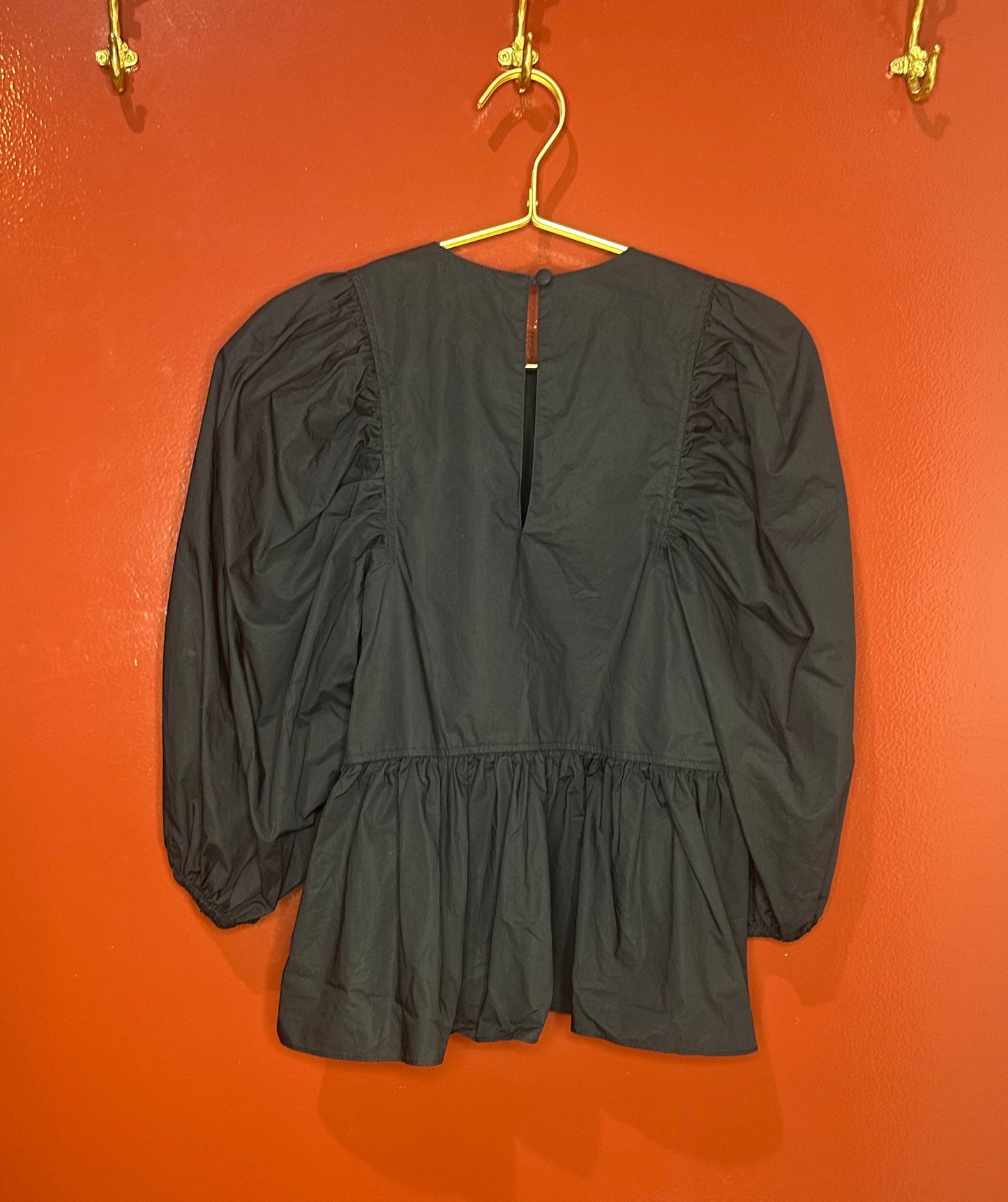 Hunter Bell Black Ruffle Top S