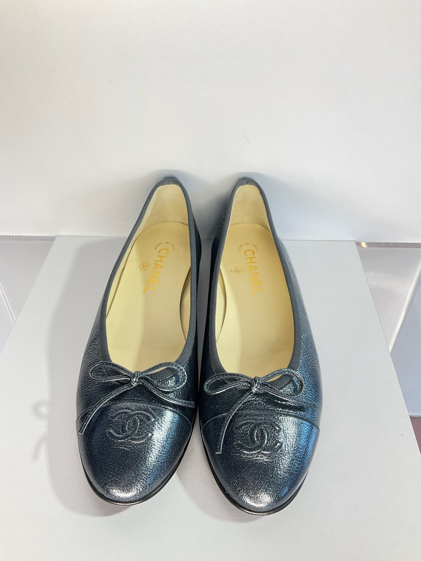 Chanel Gray Metallic Bow Flats 40