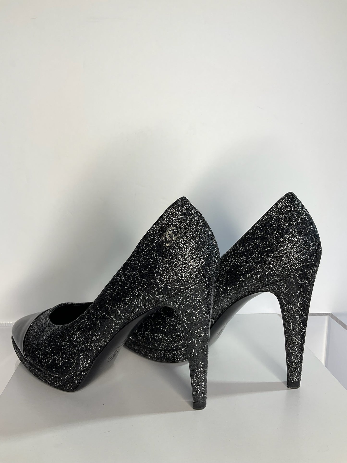 Chanel Interlocking CC Metallic Pump 40