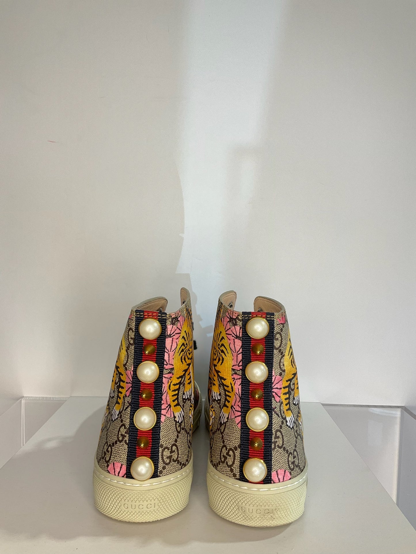 Gucci High Top Sneakers 38.5