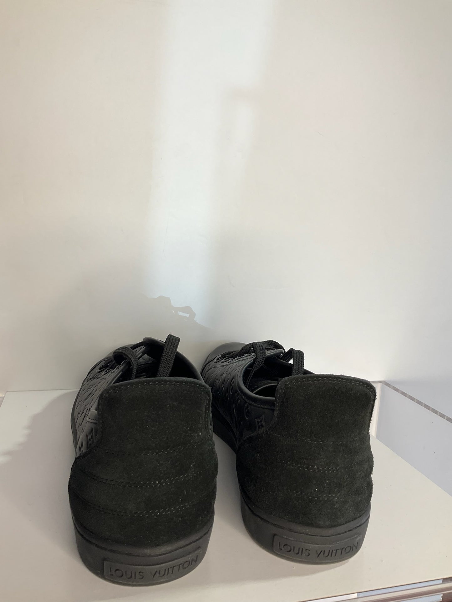 Louis Vuitton Black monogram Sneakers 40