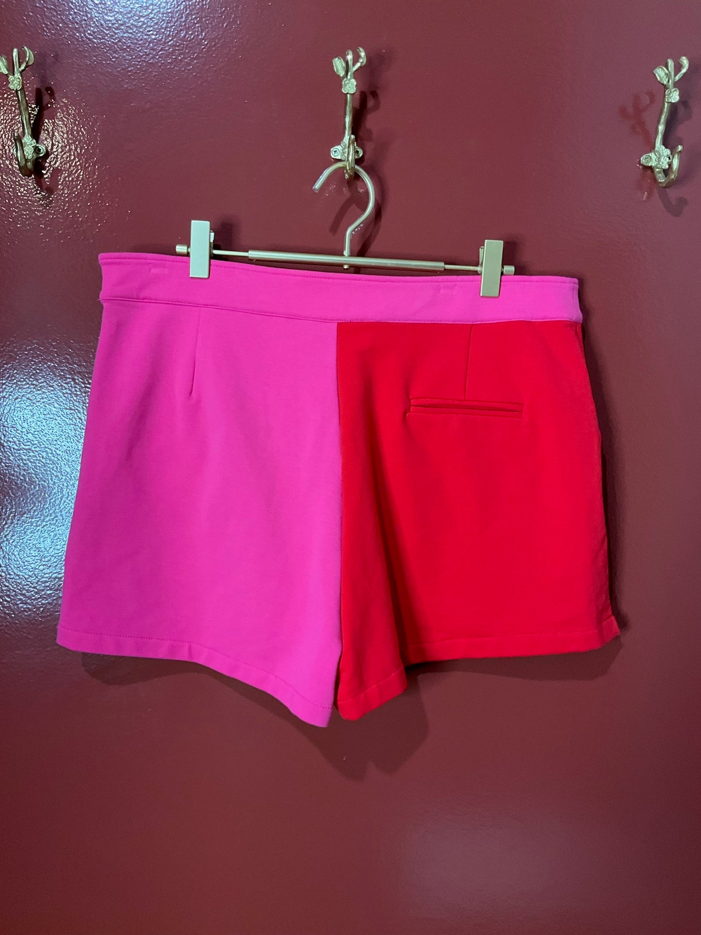 Solid & Strip red/pink shorts XL