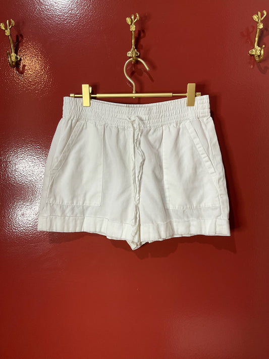 Alice and Olivia White Shorts 26