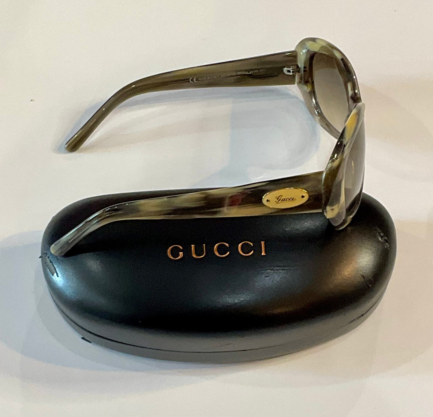 Gucci Tor. Shell Sunglasses