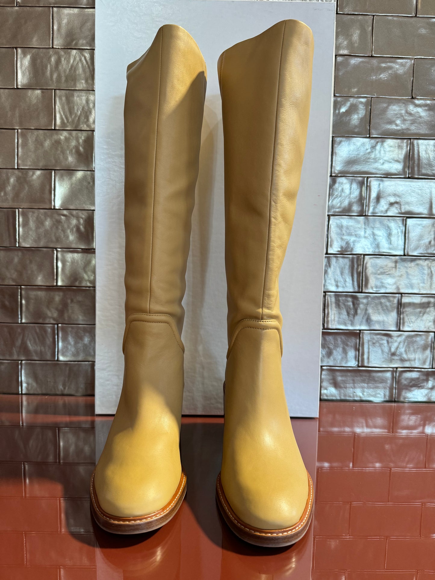 Vince boots leather lt brown 8.5