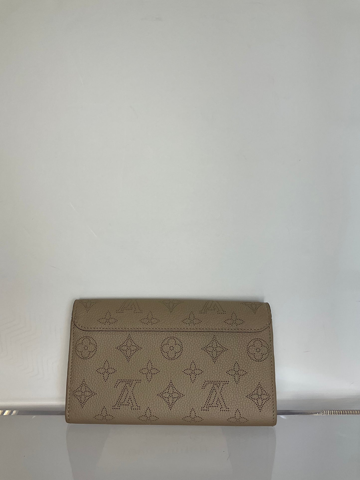 Louis Vuitton Mahina Portefeuille Long Wallet