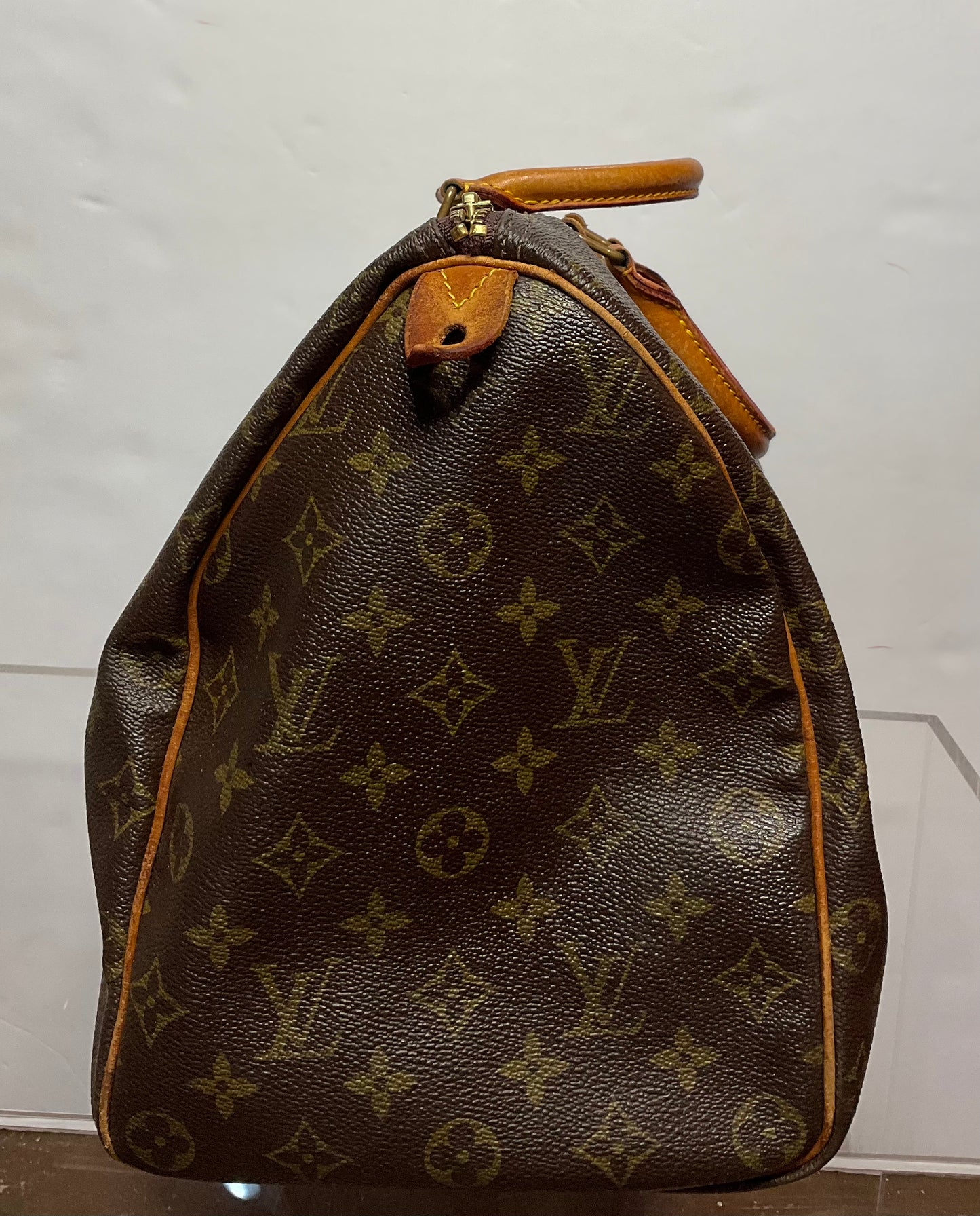 Louis Vuitton Monogram Speedy 35