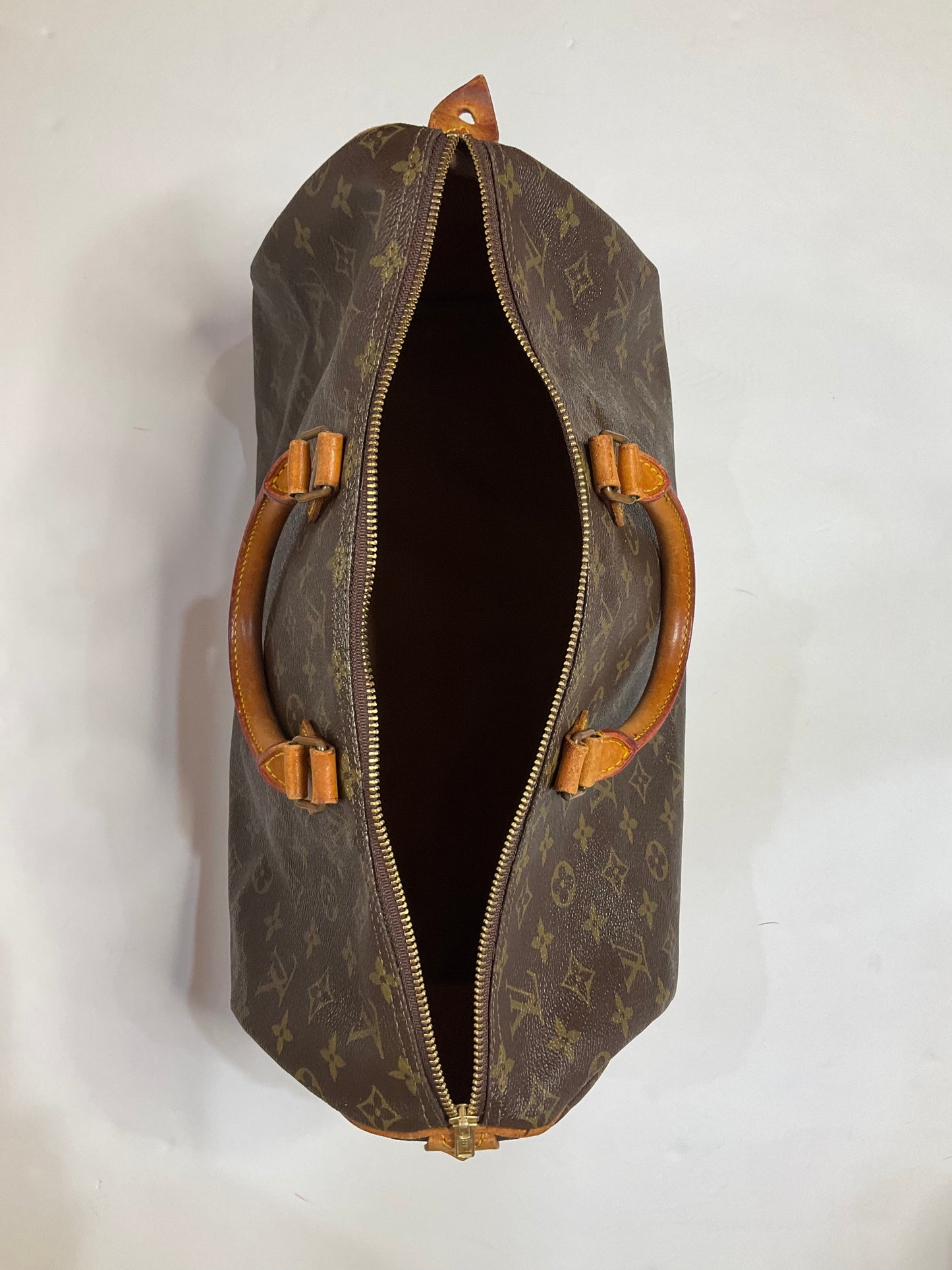 Louis Vuitton Monogram Speedy 35