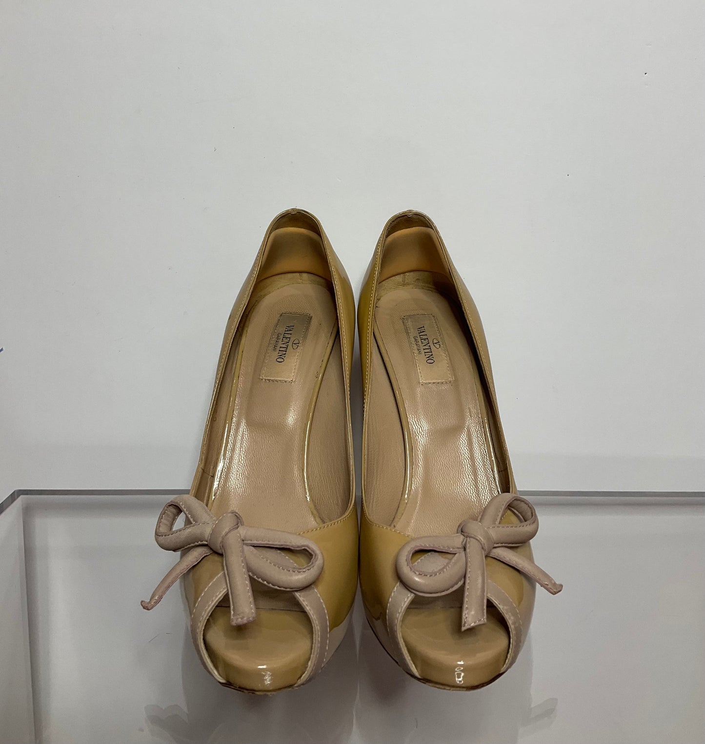 Valentino Bow Beige Heels 39.5