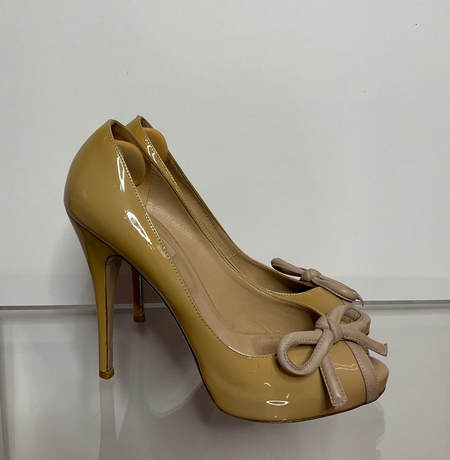 Valentino Bow Beige Heels 39.5