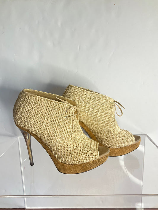 Burberry Rafa Lace Up Heel 39