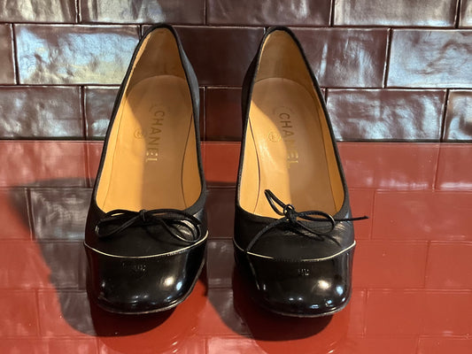 Chanel Classic Pump Black 38