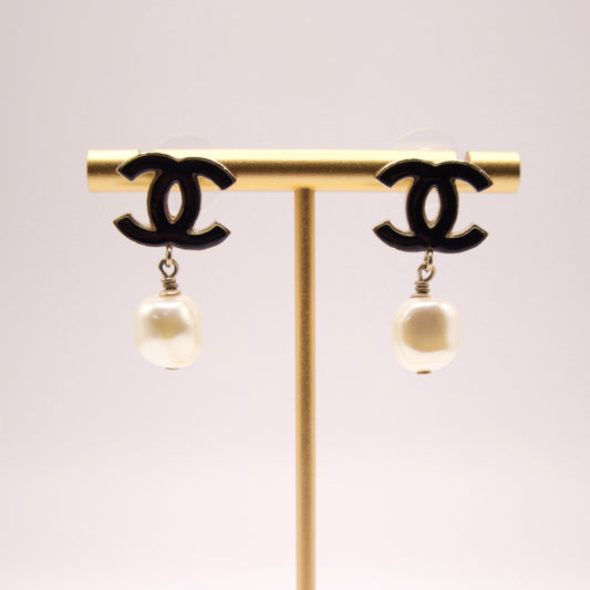 Chanel Black CC Interlocking Pearl Drop Earrings