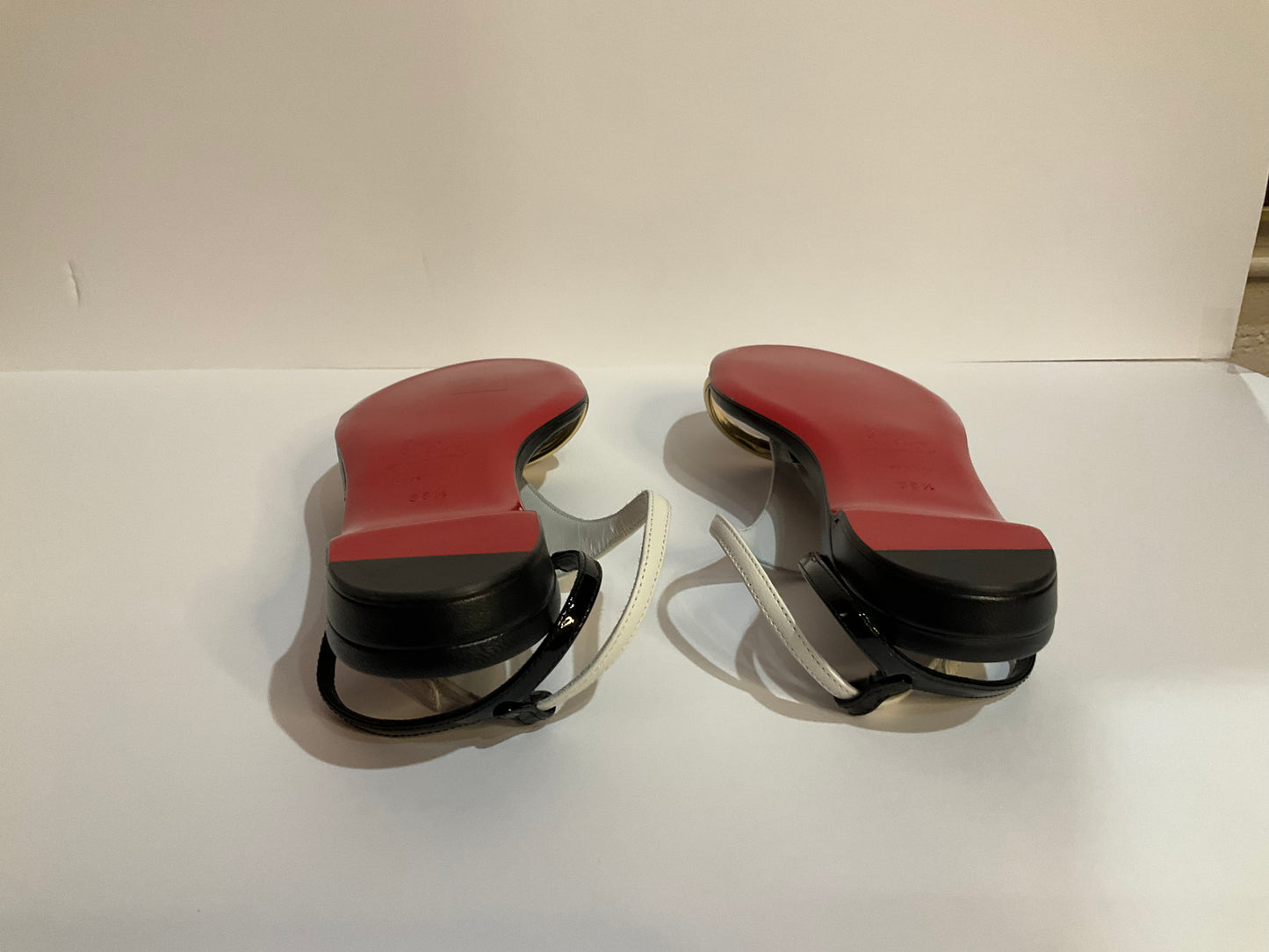 Louboutin Black/White 38 1/2 Athinita Flat