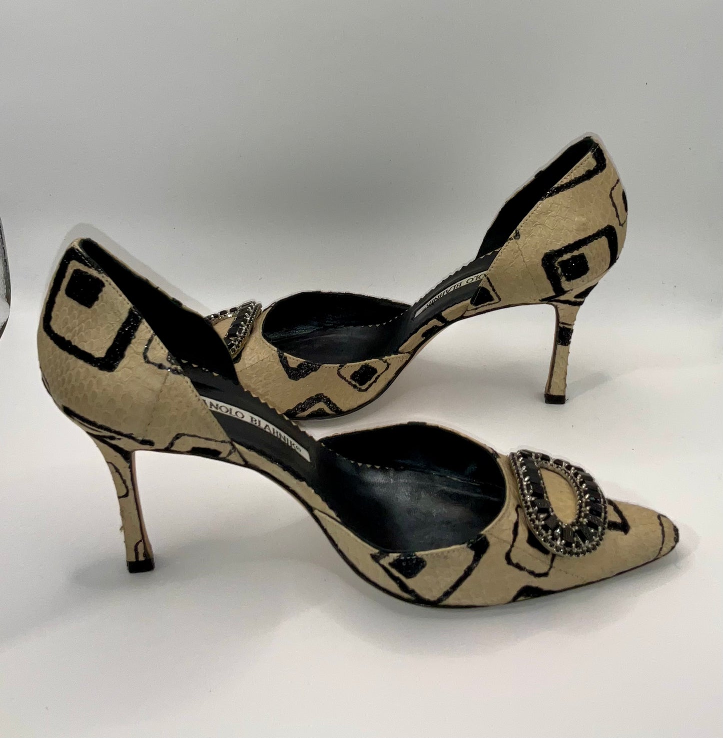 Manolo Blahnik Beige & Black Heels 36 1/2
