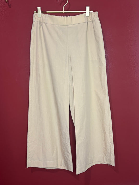 Ottod Ame Khaki Capri Pants