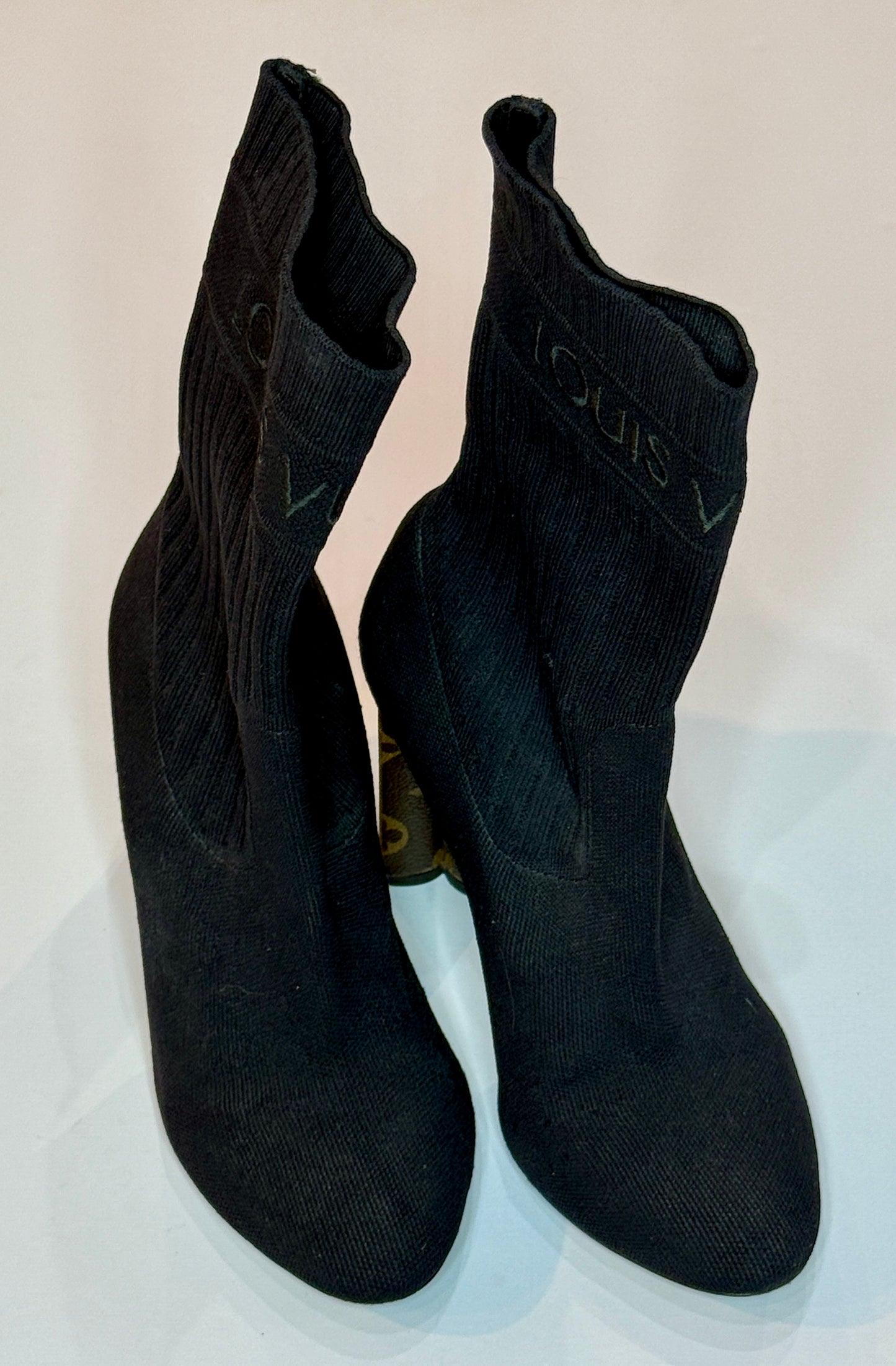 Louis Vuitton Silhouette Ankle Boots 38
