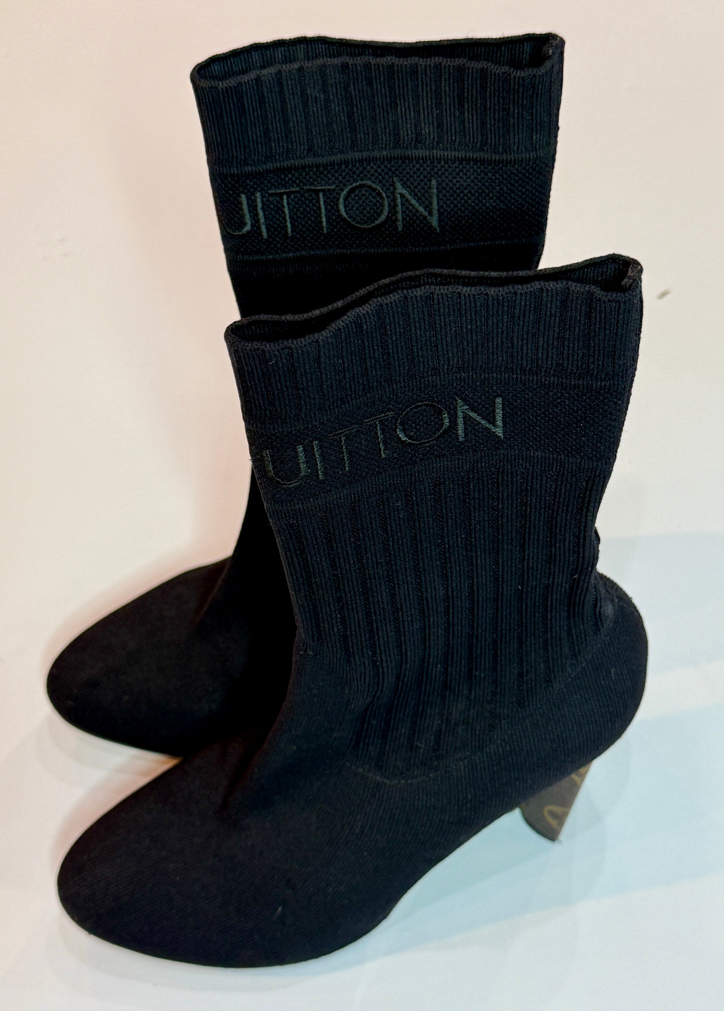 Louis Vuitton Silhouette Ankle Boots 38